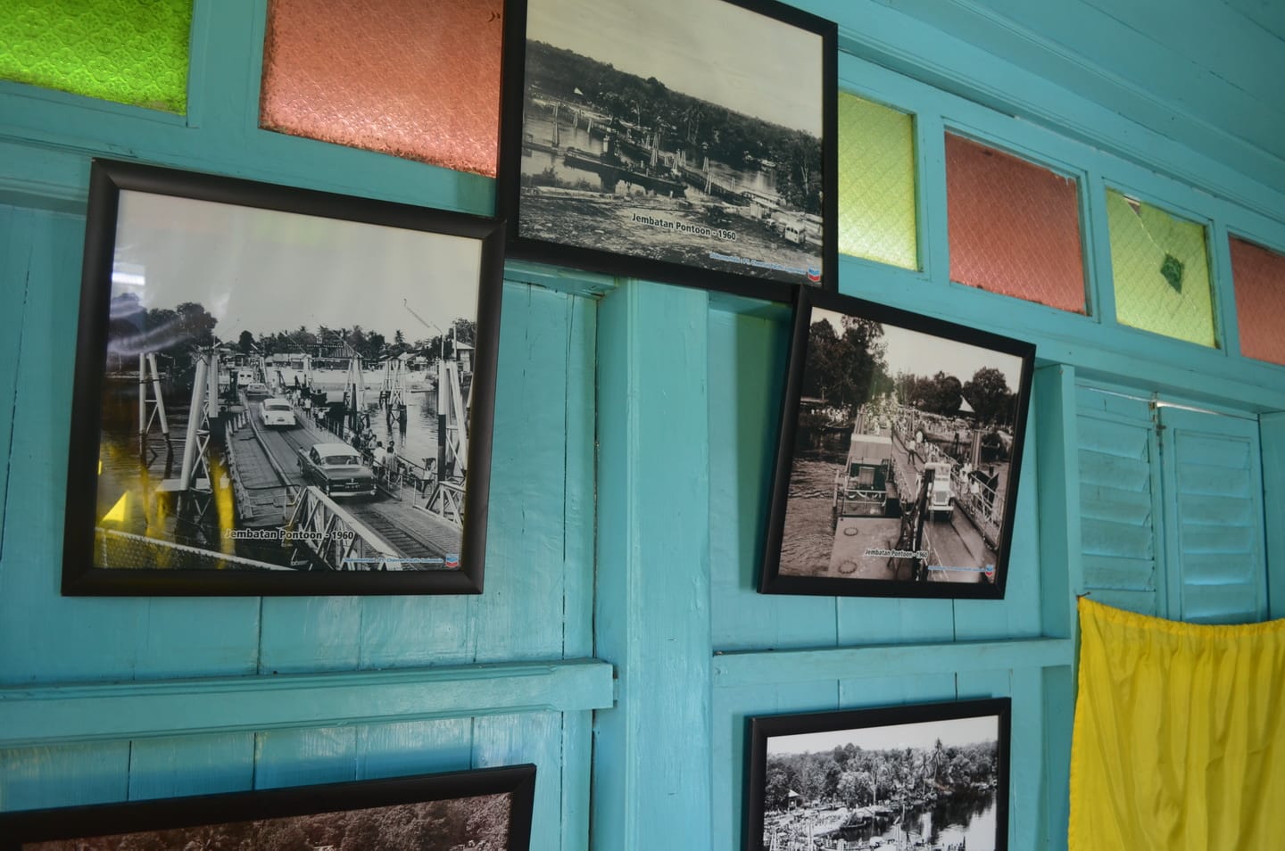 Beberapa foto penyebrangan menggunakan jembatan Pontoon