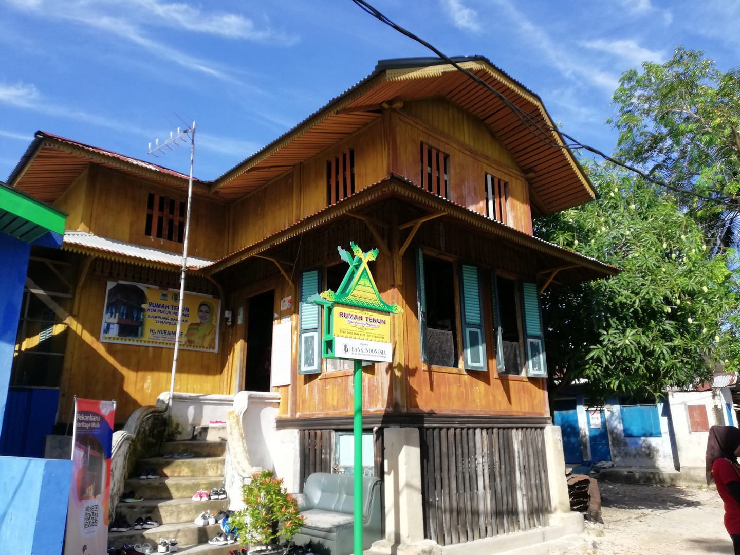 Rumah tenun Kampung Bandar