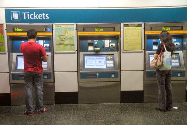 Cara naik MRT di Singapura