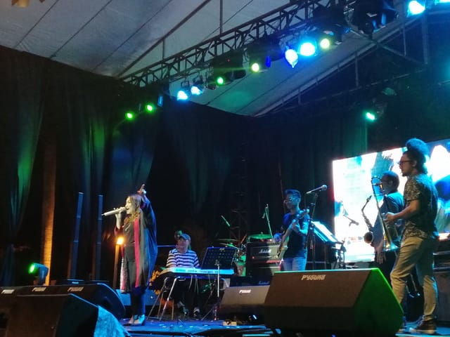 Penampilan Rieka Roeslan, Idang Rasjidi & Syndicate di Bono Jazz Festival 2019