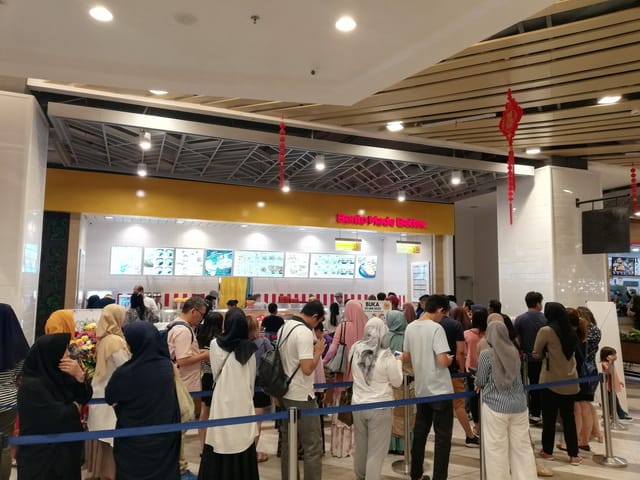 antrian hari pertama